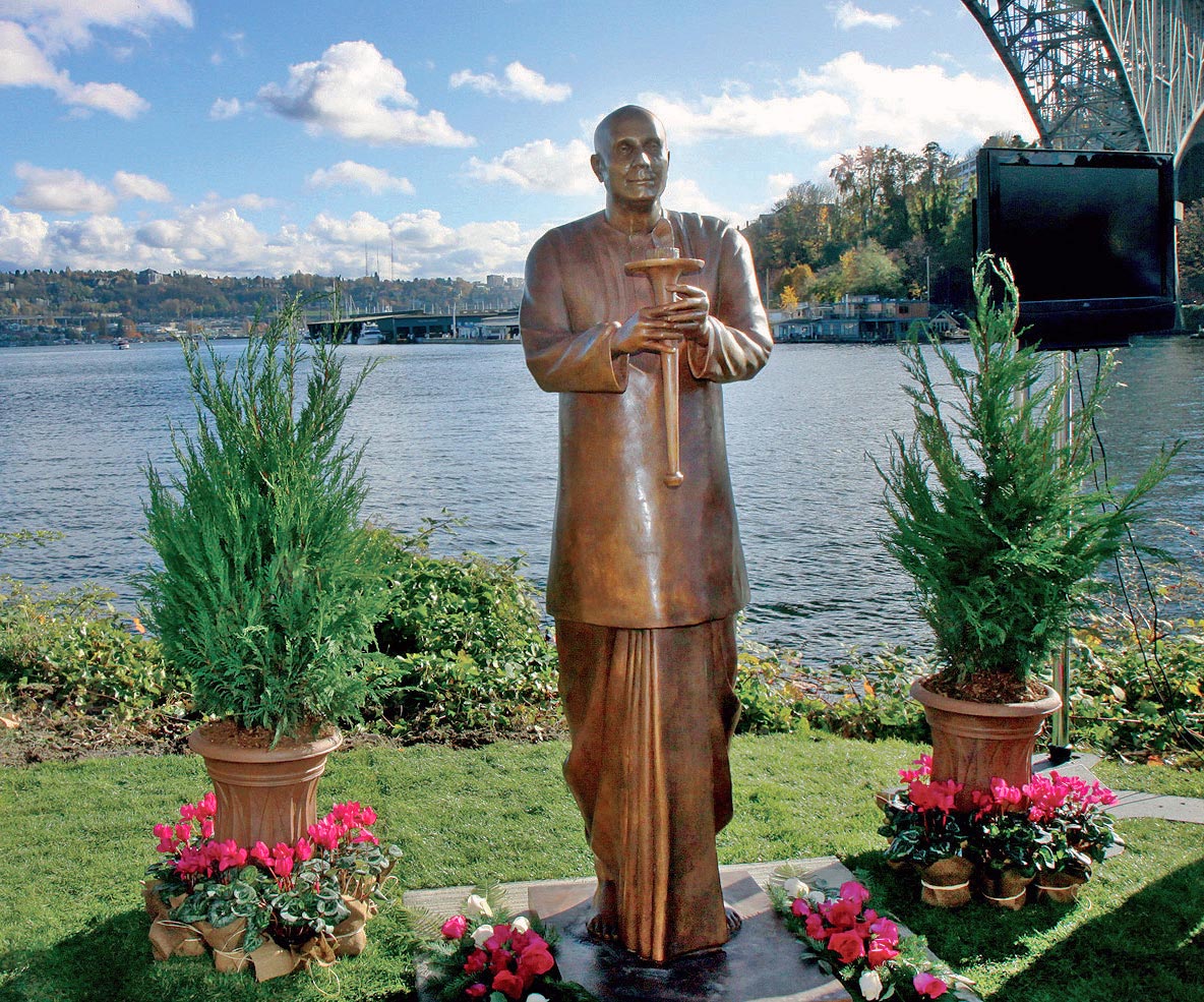 20101107-Seattle-Statue,-Abakash_20